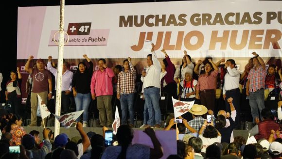 Julio Huerta reúne más de 25 mil simpatizantes de la región de Ajalpan