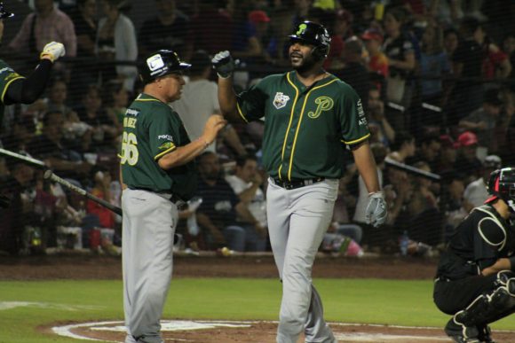 Algodoneros vencen a los Pericos de Puebla en el segundo encuentro de la Serie del Rey