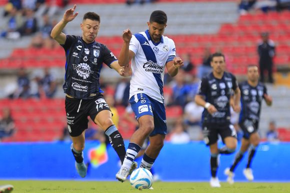 El Puebla deja ir el triunfo con Querétaro