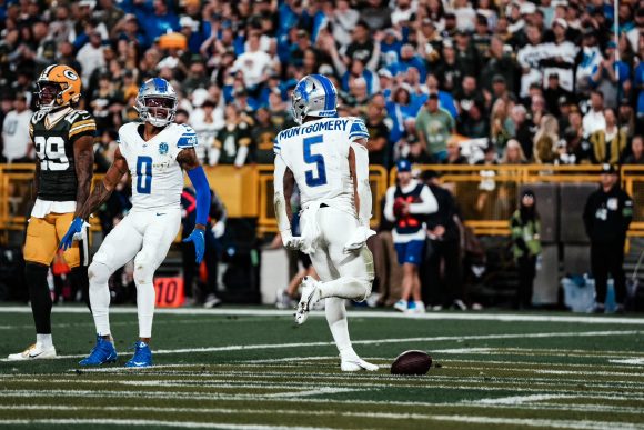 Los Leones de Detroit dan golpe a los Empacadores en el Lambeau Field