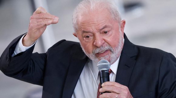Lula, presidente de Brasil, es operado con éxito de la cadera