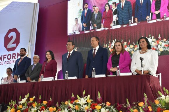 Frente a más de 14 mil personas; Norma Layón rinde informe de gobierno