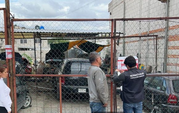 Clausuran cinco talleres mecánicos el municipio de Puebla