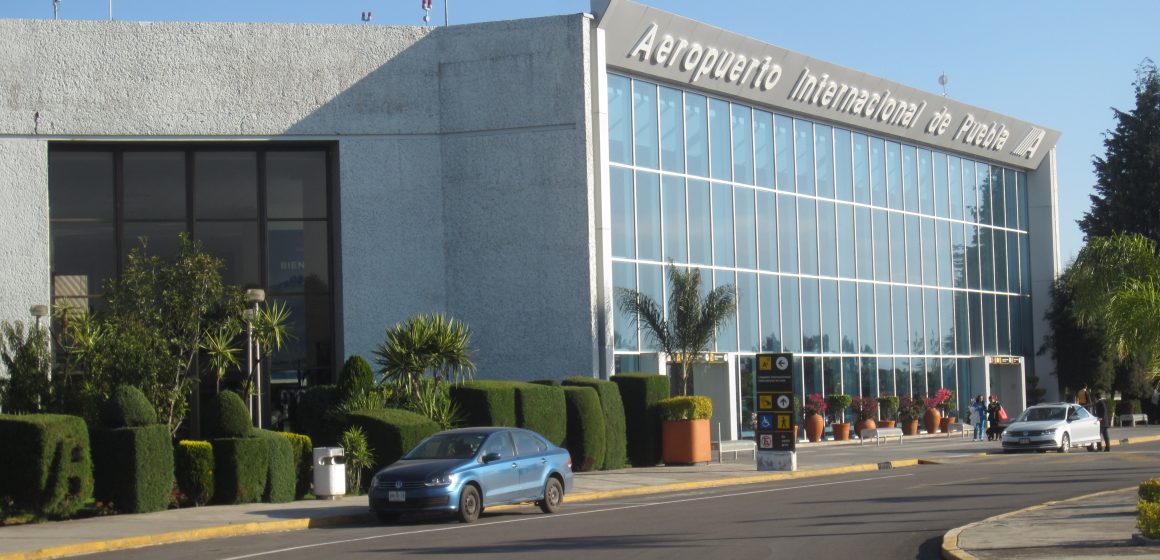 Viva Aerobus informa sobre el cierre de vuelos en Puebla por condiciones climáticas