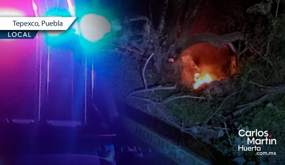 Dos muertos tras choque en Tepexco; un joven y un niño