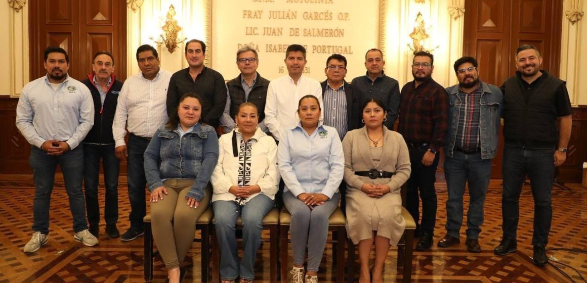 Ayuntamiento de Puebla y organizaciones acuerdan fortalecer a la Central de Abasto