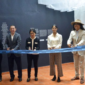 Inaugura Rectora Lilia Cedillo  la exposición “El oleaje, las formas del arte”
