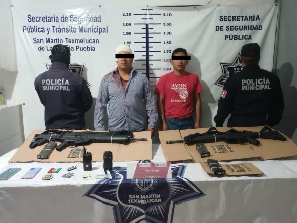 Detienen a dos extorsionadores en Texmelucan