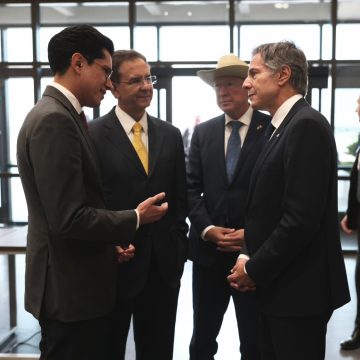 Blinken llega al AIFA para su visita en México