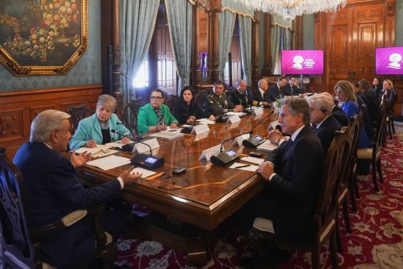 México se compromete a colaborar con EU para combatir el fentanilo