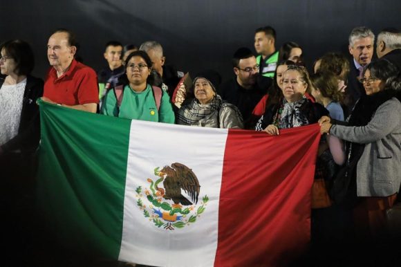 Familias completas regresan a México en el primer vuelo de la FAM de Israel; así como el equipo de gimnasia rítmica