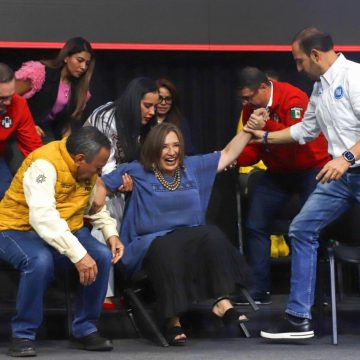 “Esa silla quedó chica, vamos por la grande”: Xóchitl Gálvez tras caída en evento