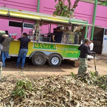 Maseca instala tortimóviles en albergues de Acapulco, Guerrero