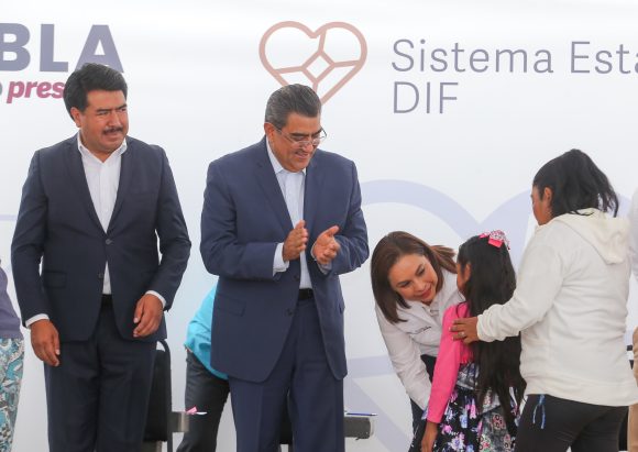 El poder, para cambiar vidas: Sergio Salomón; entrega prótesis externas