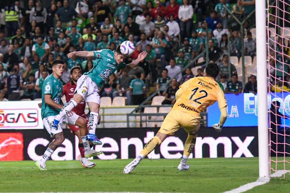 El León rescató el empate ante el Atlas, ambos mantienen opciones de calificación