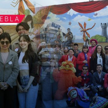 Rectora María Lilia Cedillo Ramírez inaugura el mural “CCU, 15 años de arte y cultura”