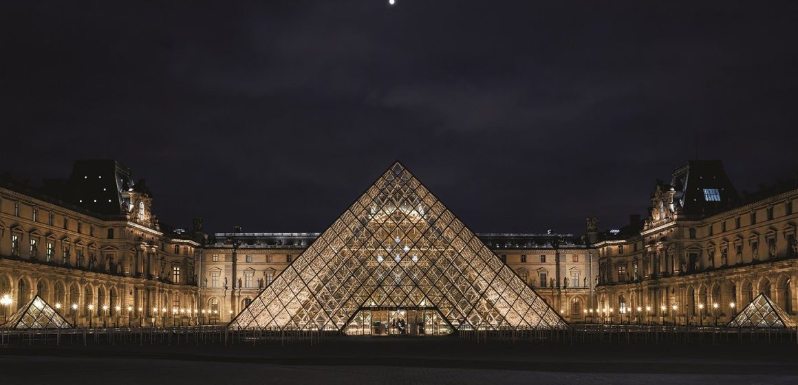Francia en alerta ante temor de atentado; desalojan museo de Louvre