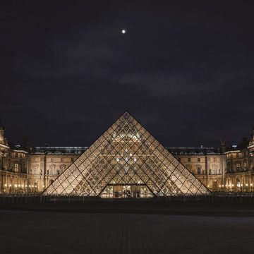 Francia en alerta ante temor de atentado; desalojan museo de Louvre