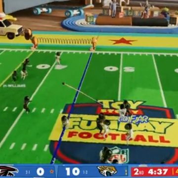 (VIDEO) Transmiten Jaguars vs Falcons desde el cuarto de Andy de Toy Story