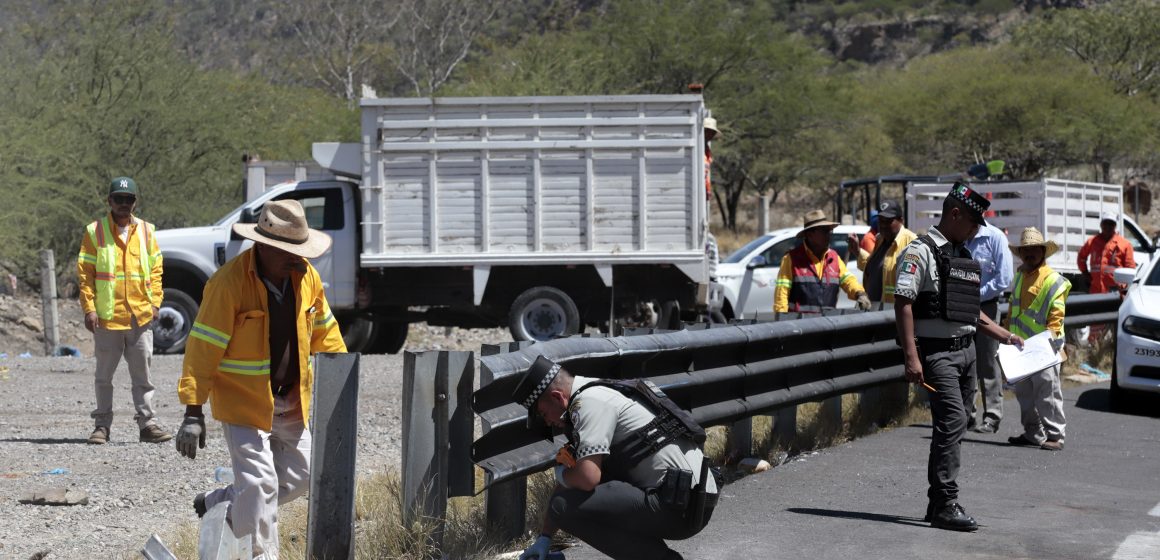 Confirman 33 personas lesionadas en accidente en la autopista Cuacnopalan-Oaxaca; 18 personas fallecidas saldo preliminar
