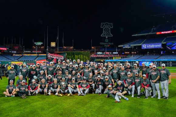 Los D-backs superaron a los Filis y van a la Serie Mundial para medirse a los Rangers