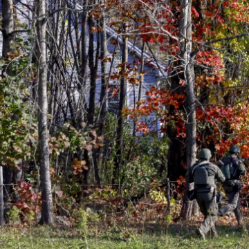 Hallan muerto al sospechoso de tiroteo en Lewiston EU