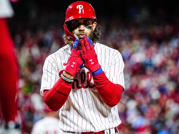 Los Filis pegan primero ante los D-backs en la serie por el título de la Liga Nacional