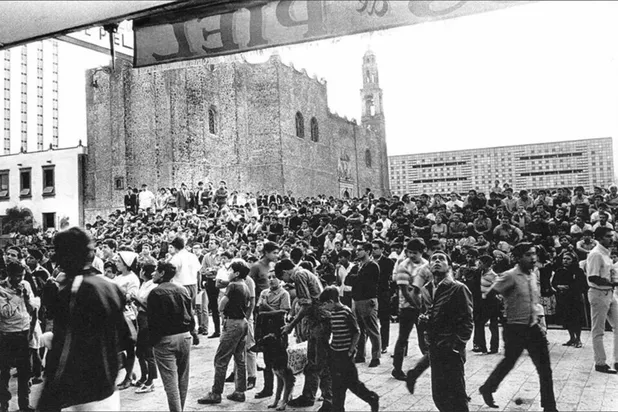 mitin plaza culturas tlatelolco octubre.jpg