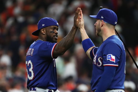 ran Los Rangers toman ventaja ante los Astros en la final de la Americana