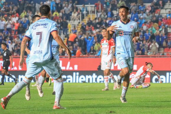 sepu Cruz Azul venció al Necaxa y se mete a la lucha por la repesca