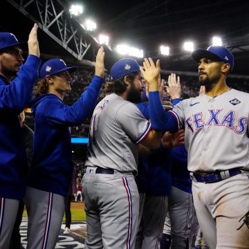 Los Rangers de Texas se colocan a un triunfo de coronarse en la Serie Mundial