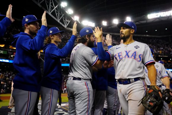Los Rangers de Texas se colocan a un triunfo de coronarse en la Serie Mundial