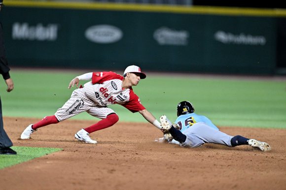 Diablos y Pericos firman segundo empate en la Liga Invernal