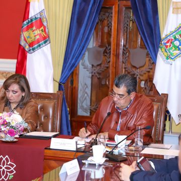Sostiene Sergio Salomón reunión de trabajo con Lorena Cuéllar Cisneros, gobernadora de Tlaxcala