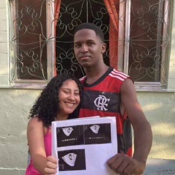 Joven brasileña de 18 años espera quintillizos en su primer embarazo