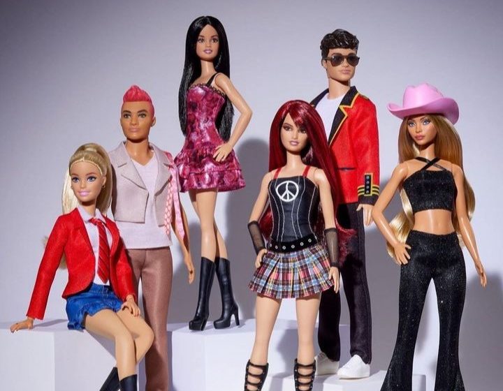 Barbie lanza colección de RBD