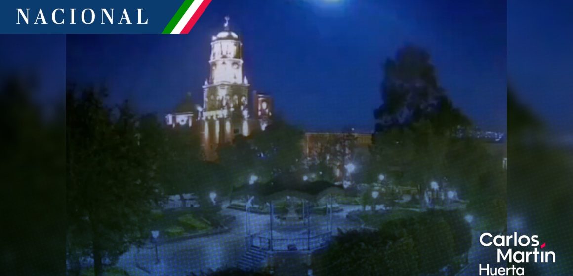 (VIDEO) Bólido ilumina cielo del centro de México