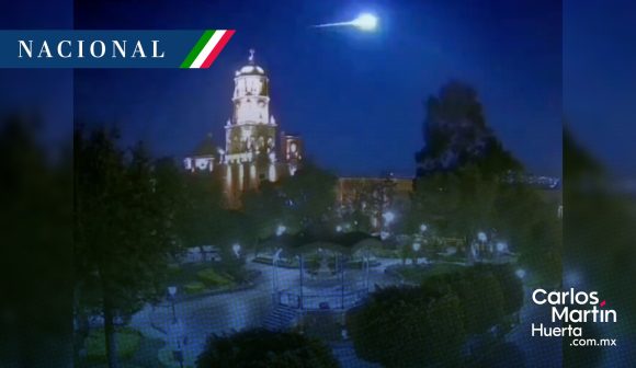 (VIDEO) Bólido ilumina cielo del centro de México