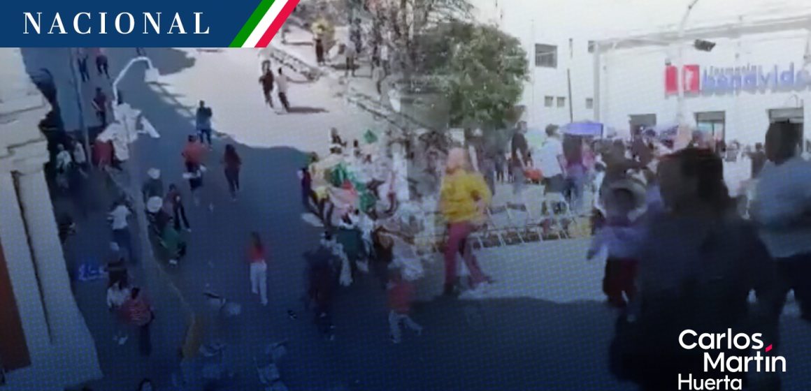 (VIDEO) Reporte de aparentes disparos generó pánico durante desfile en Linares, Nuevo León