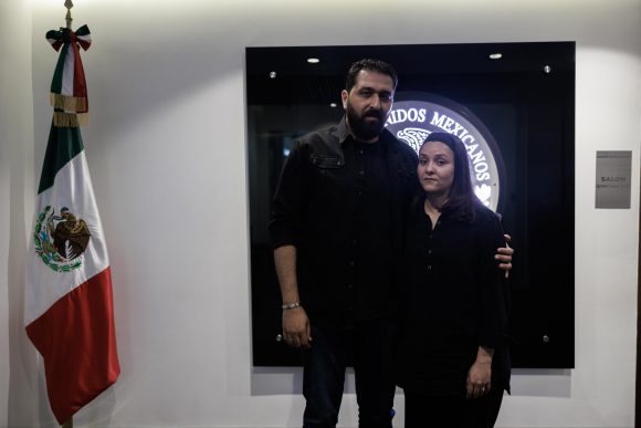 Llega a México la anestesióloga Bárbara Lango y su esposo tras salir de la Franja de Gaza