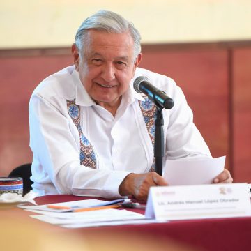 AMLO culpa a maestros por no asistir a la inauguración de CRIT en Tlapa, Guerrero