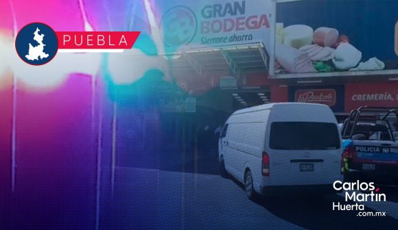 Localizan feto en baños de plaza Loma Bella