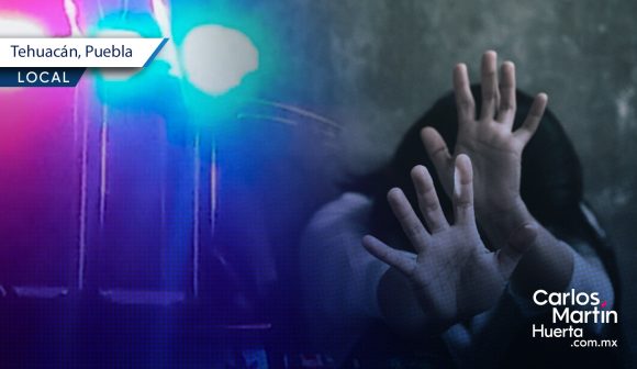 Hombre golpea brutalmente a su pareja en Tehuacán; vecinos lo detienen y lo entregan