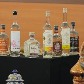 Mezcal poblano obtiene 12 medallas en “México Selection by CMB 2023”