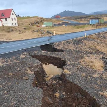 Islandia declara estado de emergencia por posible erupción volcánica en Grindavik