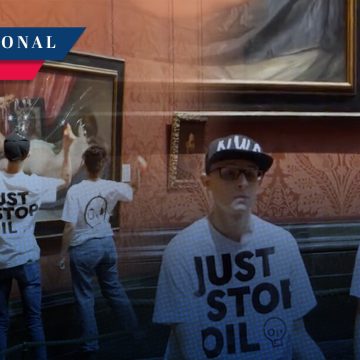 (VIDEO) Activistas atacan a martillazos la ‘Venus del espejo’ de Velázquez