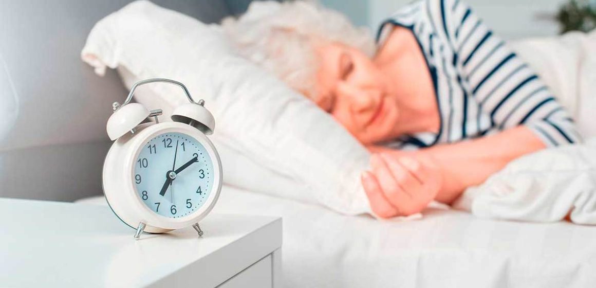 ¿Duermes 5 horas o menos? este mal hábito eleva el riesgo de padecer enfermedades crónicas