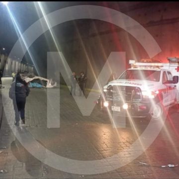 Muere joven tras volcar su automóvil en el Distribuidor Juárez-Serdán