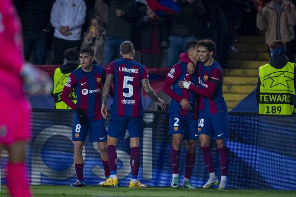 El Barcelona remontó al Porto y garantizó su lugar en los Octavos de la Champions
