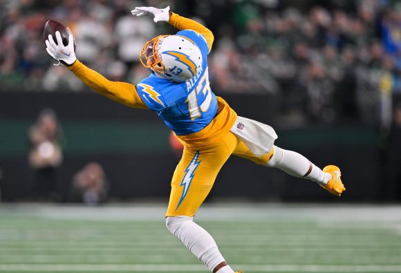 Los Cargadores dominan los Jets en el cierre de la Semana 9